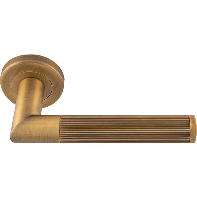 Carlisle Brass Serozzetta Trend Lines Lever on Round Rose - Antique Brass