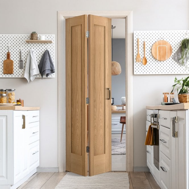 GW Leader Internal Oak Unfinished Pattern 10 Bi-Fold Door