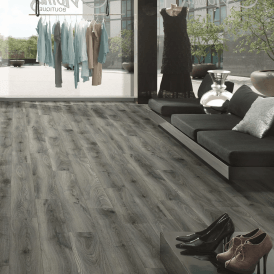 Eurohome Tomahawk Oak 12mm Laminate Flooring (K375)