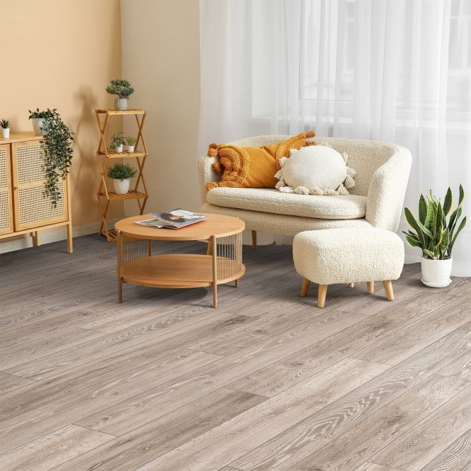 Krono Original Super Natural 8mm Boulder Oak Laminate Flooring (5542)