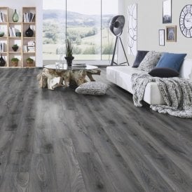 Super Natural 8mm Tomahawk Oak Laminate Flooring (K375)